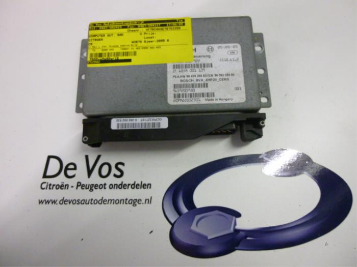 Used Automatic gearbox computer Citroen C5 II Berline (RC) 2.2 HDiF 16V Price € 115,00 Margin scheme offered by De Vos Onderdelen
