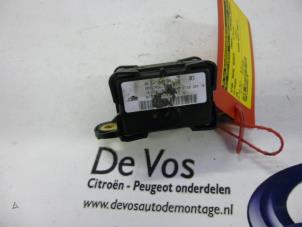 Usados Sensor regulador de estabilización Citroen C5 II Berline (RC) 1.6 HDiF 16V Precio € 100,00 Norma de margen ofrecido por De Vos Autodemontagebedrijf