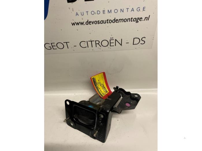 Gebrauchte Getriebe Gummi Peugeot 207/207+ (WA/WC/WM) 1.4 16V Preis € 35,00 Margenregelung angeboten von De Vos Onderdelen