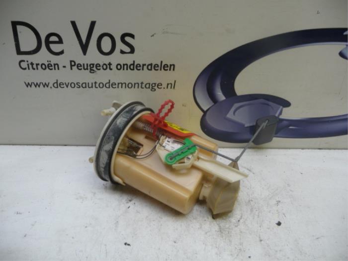 Gebrauchte Kraftstoffpumpe Elektrisch Peugeot 306 (7A/C/S) 1.4 XN,XR,XA,XRA Preis € 45,00 Margenregelung angeboten von De Vos Onderdelen