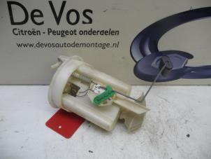 Usagé Pompe carburant électrique Peugeot 306 (7B) 1.6i SR,ST Kat. Prix € 45,00 Règlement à la marge proposé par De Vos Autodemontagebedrijf