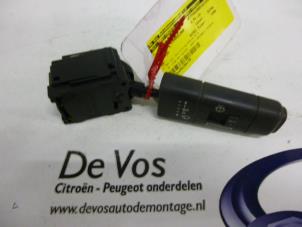 Używane Przelacznik wycieraczki Citroen XM (Y4) 2.1 Turbo D 12V Cena € 35,00 Procedura marży oferowane przez De Vos Autodemontagebedrijf