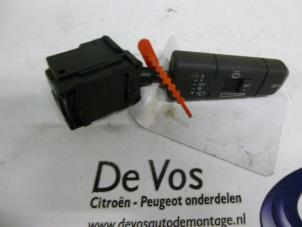 Używane Przelacznik wycieraczki Citroen XM Cena € 35,00 Procedura marży oferowane przez De Vos Autodemontagebedrijf