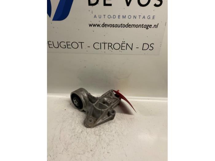 Used Engine mount Citroen Xantia (X2/X7) 2.1 TD Price € 50,00 Margin scheme offered by De Vos Onderdelen