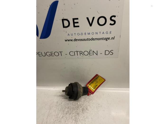 Used Engine mount Citroen Xantia Price € 35,00 Margin scheme offered by De Vos Onderdelen