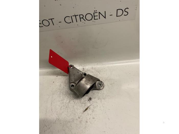 Used Engine mount Citroen Xantia Break (X2) 2.0 HDi 110 Price € 35,00 Margin scheme offered by De Vos Onderdelen