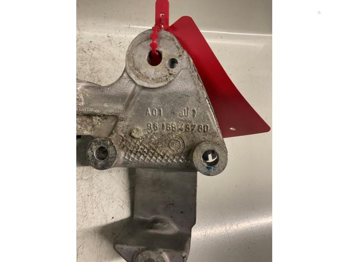 Used Engine mount Citroen Xantia Break (X1/2) 2.1 TD 12V SX,Activa Price € 50,00 Margin scheme offered by De Vos Onderdelen