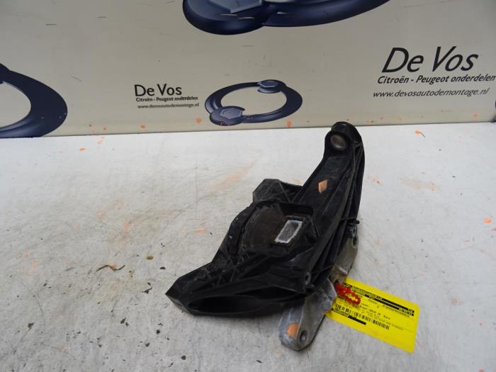 Used Engine mount Peugeot 3008 Price € 80,00 Margin scheme offered by De Vos Onderdelen