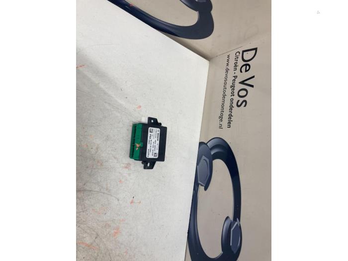 Begagnade PDC-modul Peugeot 208 I (CA/CC/CK/CL) 1.2 12V e-THP PureTech 110 Pris € 55,00 Marginaltabell erbjuds av De Vos Onderdelen