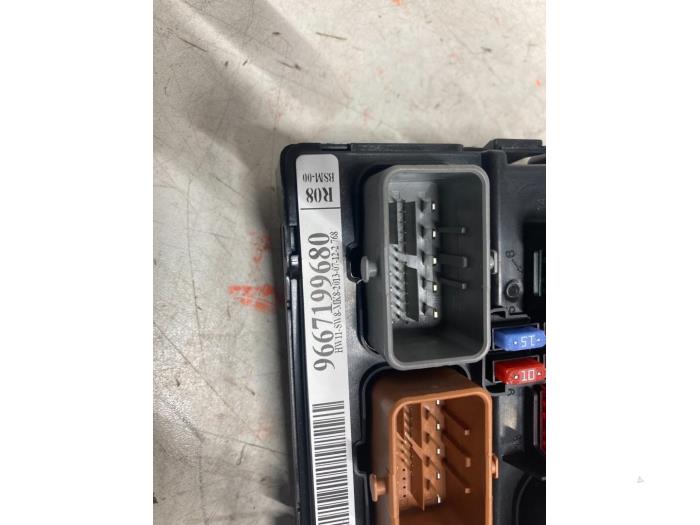 Fuse box Citroen DS3 6500HV VALEO De Vos Autodemontagebedrijf