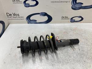 Used Front shock absorber rod, right Citroen C4 Cactus (0B/0P) 1.6 Blue Hdi 100 Price € 70,00 Margin scheme offered by De Vos Autodemontagebedrijf