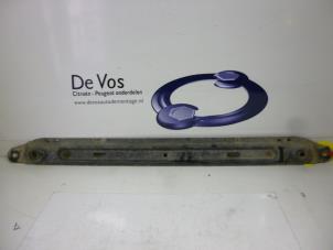 Używane Belka chlodnicy Citroen C4 Picasso (UD/UE/UF) 1.6 HDi 16V 110 Cena € 20,00 Procedura marży oferowane przez De Vos Autodemontagebedrijf