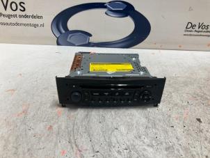 Used Radio CD player Peugeot RCZ (4J) 1.6 16V THP Price € 50,00 Margin scheme offered by De Vos Autodemontagebedrijf