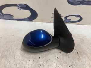 Used Wing mirror, right Peugeot 206 (2A/C/H/J/S) 1.4 XR,XS,XT,Gentry Price € 45,00 Margin scheme offered by De Vos Autodemontagebedrijf