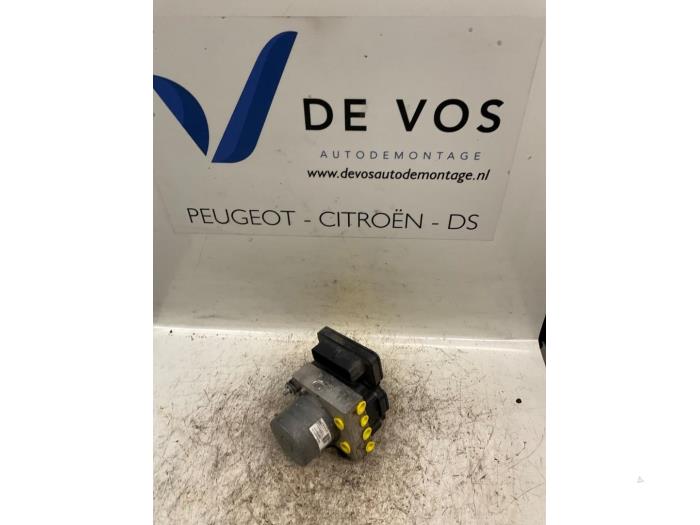 Begagnade ABS-pump Citroen Jumpy 1.6 Blue HDi 115 Pris € 250,00 Marginaltabell erbjuds av De Vos Onderdelen