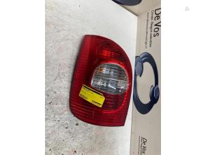 Usagé Feu arrière gauche Citroen Xsara Picasso (CH) 1.8 16V Prix € 35,00 Règlement à la marge proposé par De Vos Autodemontagebedrijf