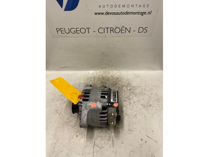 Usagé Dynamo Peugeot 107 1.0 12V Prix € 55,00 Règlement à la marge proposé par De Vos Onderdelen