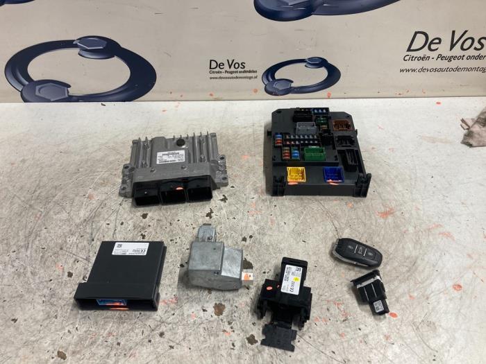 Used Engine management computer Citroen DS5 (KD/KF) 2.0 HDiF 160 16V Price € 350,00 Margin scheme offered by De Vos Onderdelen