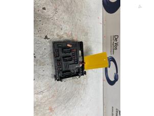 Usados Caja de fusibles Citroen C5 I Break (DE) 2.0 16V Precio € 70,00 Norma de margen ofrecido por De Vos Autodemontagebedrijf