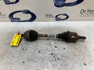 Begagnade Drivaxel, vänster fram Citroen C5 III Tourer (RW) 2.0 HDiF 16V 160 Pris € 100,00 Marginaltabell erbjuds av De Vos Onderdelen