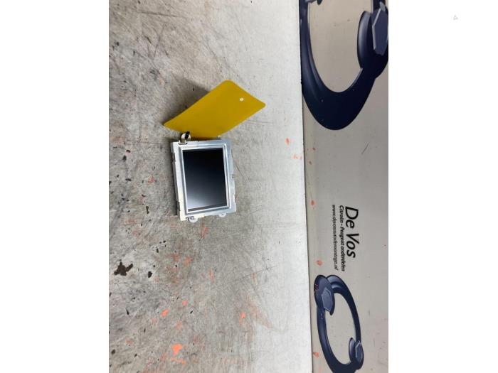 Begagnade Innerdisplay Peugeot 2008 (CU) 1.2 Vti 12V PureTech 82 Pris € 70,00 Marginaltabell erbjuds av De Vos Onderdelen
