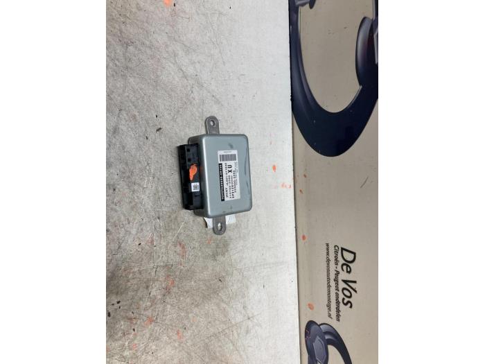 Used Power steering computer Peugeot 108 1.0 12V VVT-i Price € 100,00 Margin scheme offered by De Vos Onderdelen