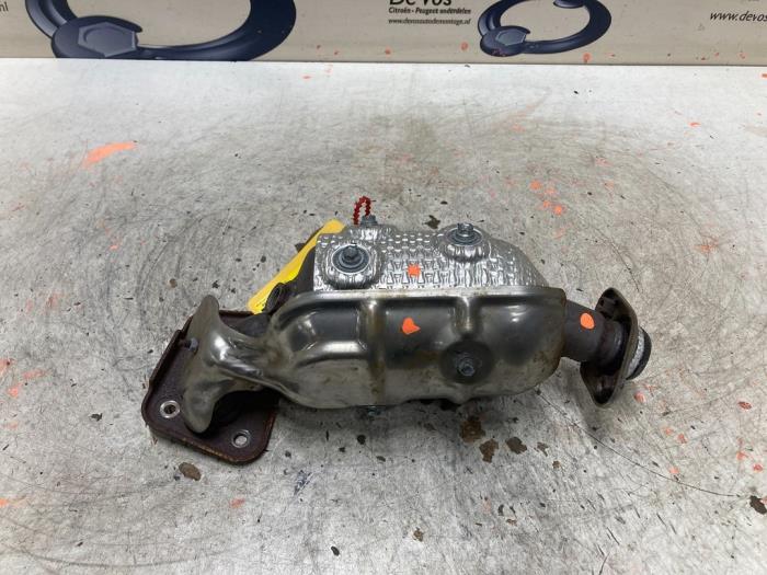 Usagé Catalyseur Peugeot 108 1.0 12V VVT-i Prix € 300,00 Règlement à la marge proposé par De Vos Onderdelen
