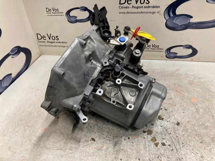 Gearbox from a Citroën C3 (SX/SW) 1.2 Vti 12V PureTech 2021