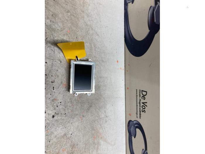 Begagnade Innerdisplay Peugeot 2008 (CU) 1.2 Vti 12V PureTech Pris € 70,00 Marginaltabell erbjuds av De Vos Onderdelen