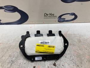 Usagé Airbag droite (tableau de bord) Citroen C3 Aircross I (2C/2R) 1.2 e-THP PureTech 130 Prix € 250,00 Règlement à la marge proposé par De Vos Onderdelen
