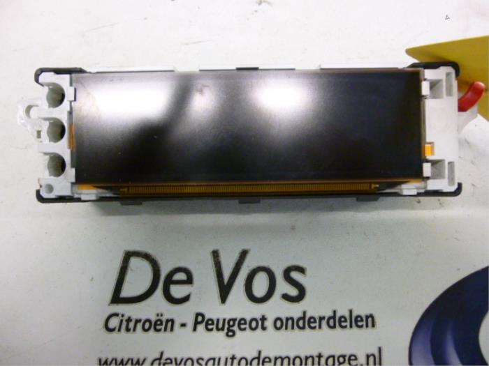 Used Interior display Peugeot Partner (GC/GF/GG/GJ/GK) 1.6 HDI 75 16V Price € 55,00 Margin scheme offered by De Vos Onderdelen