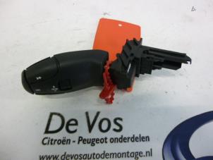 Used Radio remote control Peugeot Partner Combispace 1.6 16V Price € 25,00 Margin scheme offered by De Vos Autodemontagebedrijf