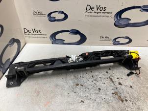 Gebrauchte Schlossträger vorne Peugeot 5008 Preis € 45,00 Margenregelung angeboten von De Vos Autodemontagebedrijf