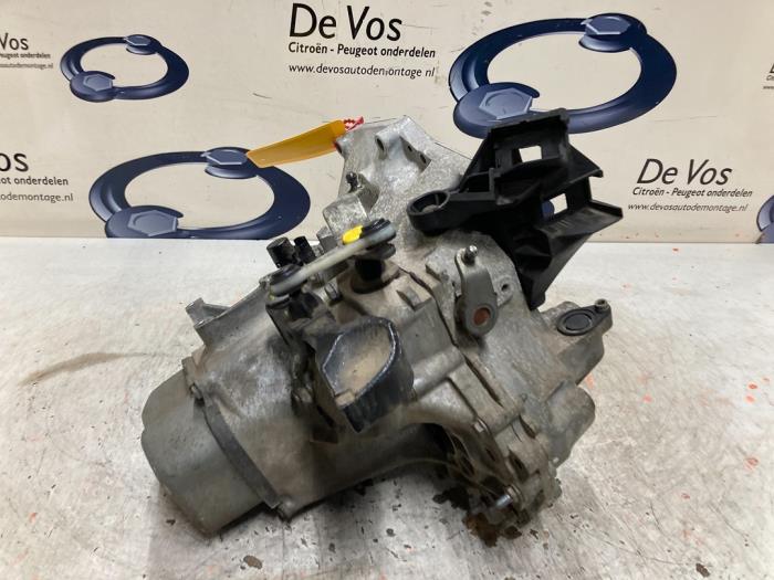 Used Gearbox Opel Crossland X Price € 750,00 Margin scheme offered by De Vos Onderdelen
