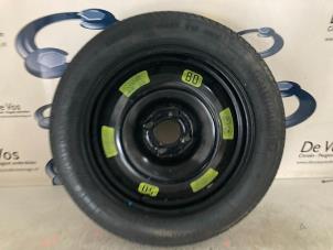 Used Wheel + tyre Peugeot 207 CC (WB) 1.6 16V Price € 70,00 Margin scheme offered by De Vos Autodemontagebedrijf