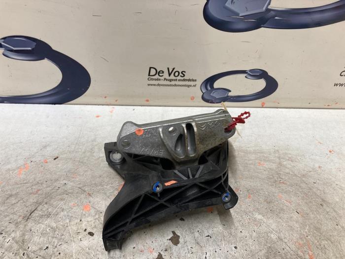 Used Engine mount Peugeot 508 (F3/FB/FH/FP) 1.6 16V THP 165 Price € 80,00 Margin scheme offered by De Vos Onderdelen