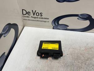 Usados Ordenador de capota Peugeot 207 CC (WB) 1.6 16V Precio € 250,00 Norma de margen ofrecido por De Vos Autodemontagebedrijf