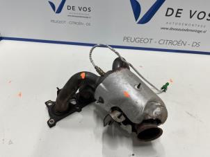 Used Exhaust manifold Peugeot 407 SW (6E) 1.8 16V Price € 200,00 Margin scheme offered by De Vos Autodemontagebedrijf