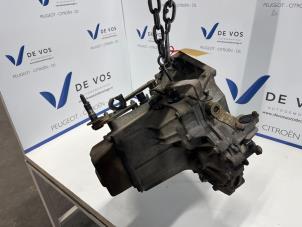Używane Skrzynia biegów Peugeot 206 SW (2E/K) 1.6 16V Cena € 350,00 Procedura marży oferowane przez De Vos Autodemontagebedrijf