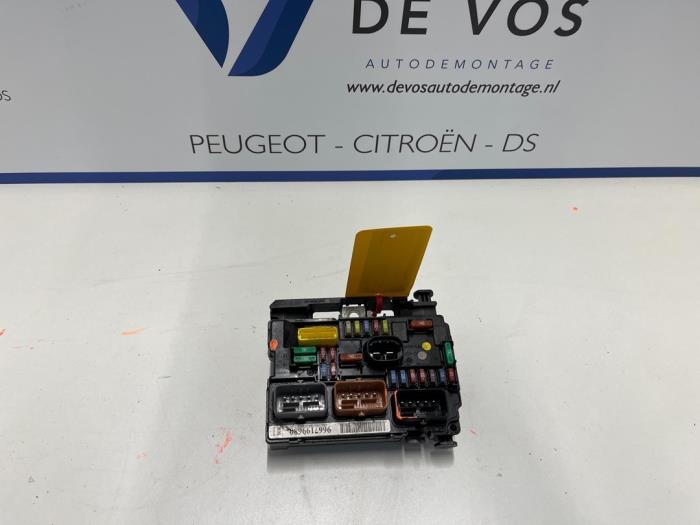 Fuse box Citroen DS3 1.6 VTi 120 16V 6500HV VALEO