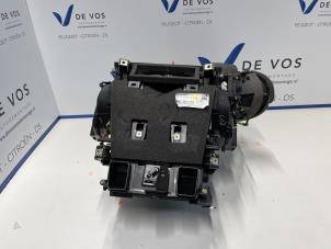 Usagé Boîtier chauffage Opel Corsa F (UB/UP) 1.2 Turbo 12V 130 Prix € 350,00 Règlement à la marge proposé par De Vos Autodemontagebedrijf
