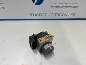 Używane Pompa ABS Peugeot 308 SW (L4/L9/LC/LJ/LR) 2.0 BlueHDi 150 16V Cena € 250,00 Procedura marży oferowane przez De Vos Autodemontagebedrijf