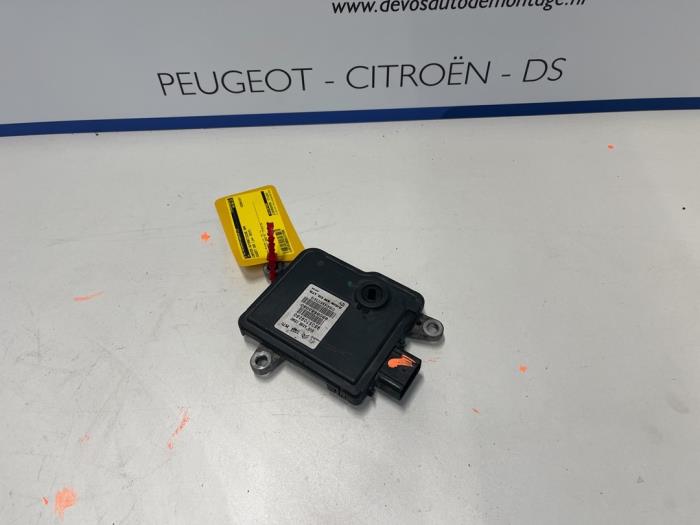 Used Automatic gearbox computer Peugeot 308 SW (L4/L9/LC/LJ/LR) 2.0 BlueHDi 150 16V Price € 350,00 Margin scheme offered by De Vos Onderdelen
