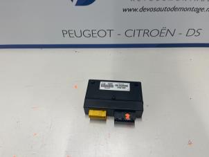 Usados Ordenador de capota Peugeot 307 CC (3B) 2.0 16V Precio € 200,00 Norma de margen ofrecido por De Vos Autodemontagebedrijf
