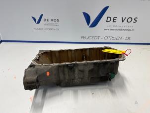 Usagé Couvercle carter Peugeot 307 CC (3B) 2.0 16V Prix € 80,00 Règlement à la marge proposé par De Vos Autodemontagebedrijf
