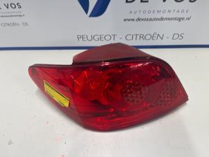 Używane Tylne swiatlo pozycyjne lewe Peugeot 307 (3A/C/D) 1.6 16V Cena € 45,00 Procedura marży oferowane przez De Vos Autodemontagebedrijf