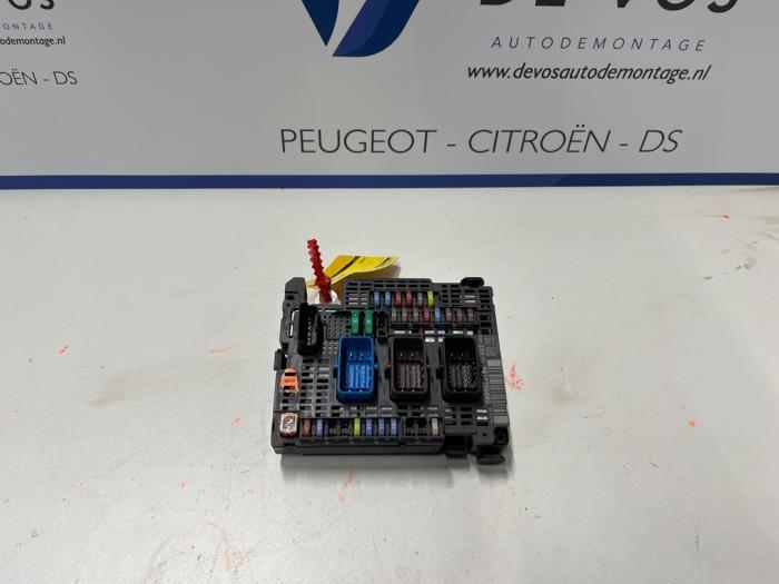 Fuse box from a Peugeot 308 2017