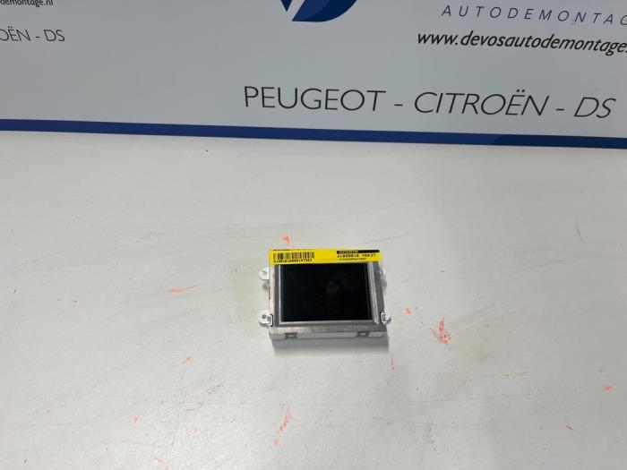 Begagnade Innerdisplay Peugeot 208 Pris € 70,00 Marginaltabell erbjuds av De Vos Onderdelen