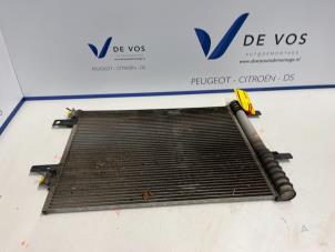 Usados Radiador de aire acondicionado Peugeot 5008 Precio € 135,00 Norma de margen ofrecido por De Vos Autodemontagebedrijf