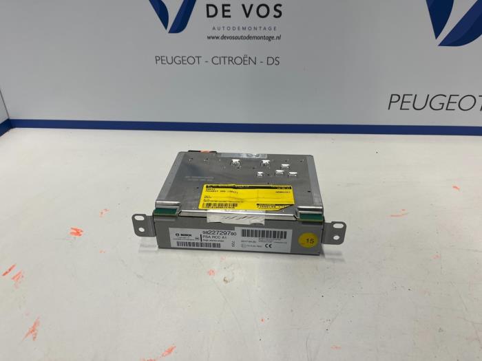Radio from a Peugeot 208 I (CA/CC/CK/CL) 1.2 Vti 12V PureTech 82 2017